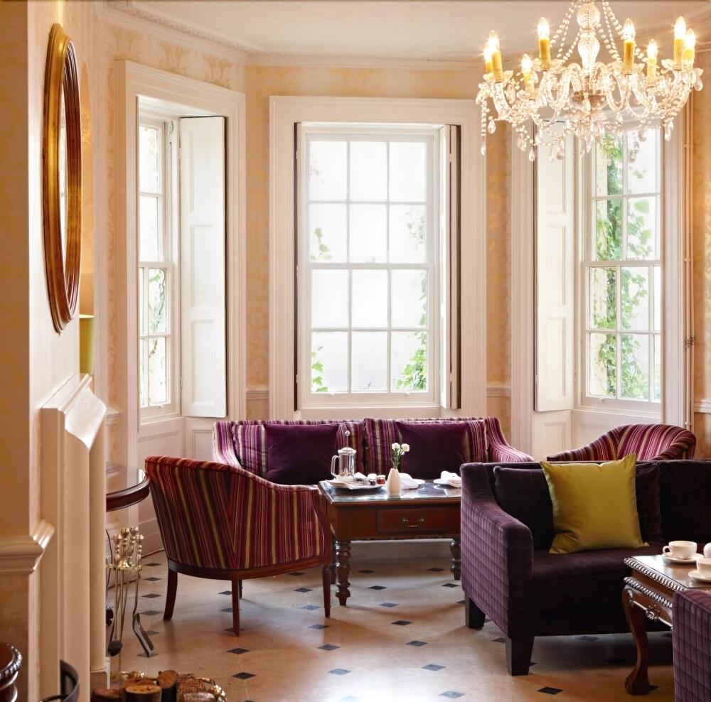 New House Country Hotel Cardiff Buitenkant foto