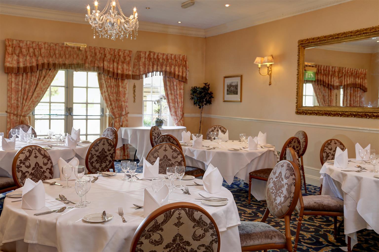 New House Country Hotel Cardiff Buitenkant foto